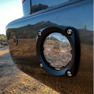 QUATRO FLUSH MOUNT