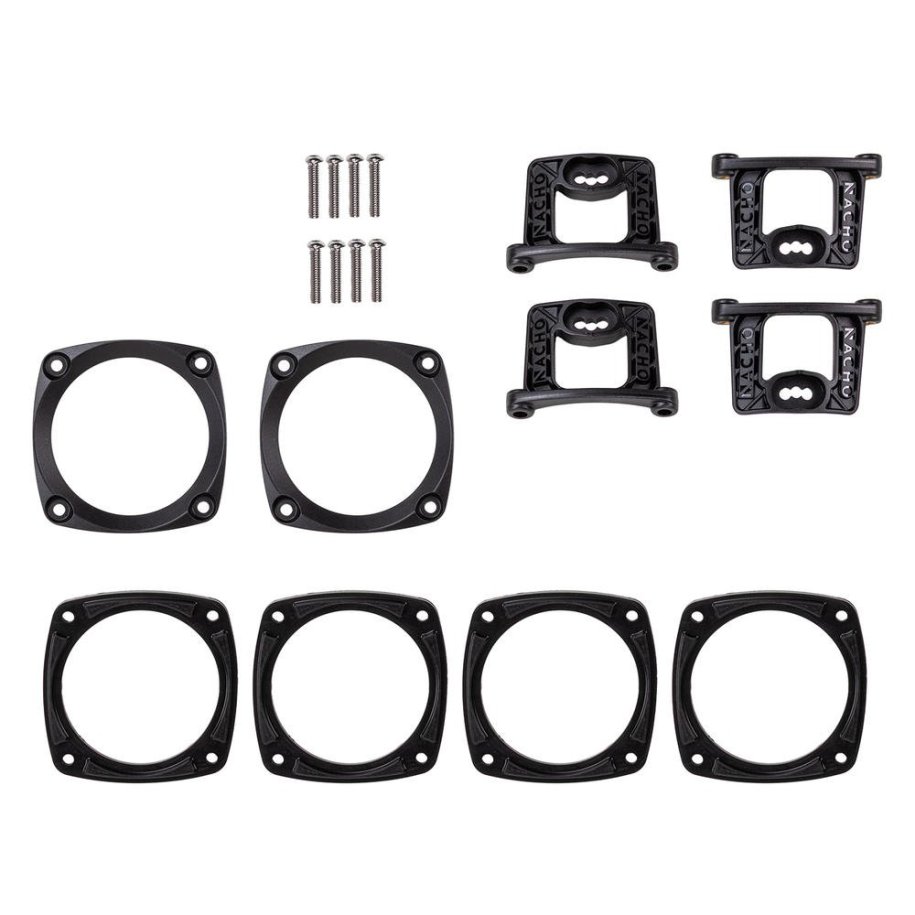QUATRO FLUSH MOUNT