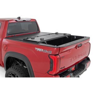 Hard bed cover tri-fold low profile Rough Country 5'7"