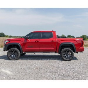 Hard bed cover tri-fold low profile Rough Country 5'7"