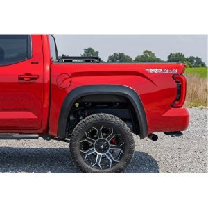 Hard bed cover tri-fold low profile Rough Country 5'7"