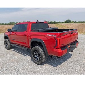Hard bed cover tri-fold low profile Rough Country 5'7"