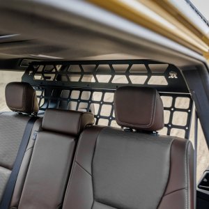 Movable cargo barrier Bison Gear