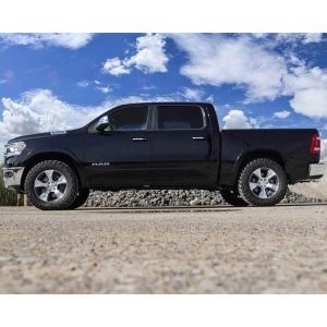 Leveling lift kit Rough Country Lift 2"