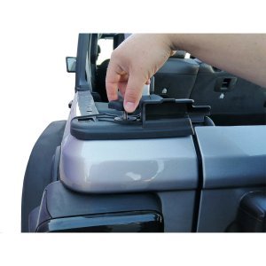 Corner tailgate bar retainers MasterTop