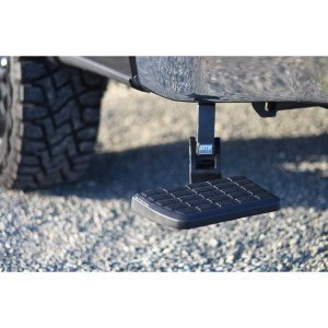 Retractable bumper step RealTruck AMP