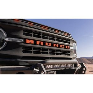 Hood shield protector Husky Liners Aeroskin Lightshield Pro