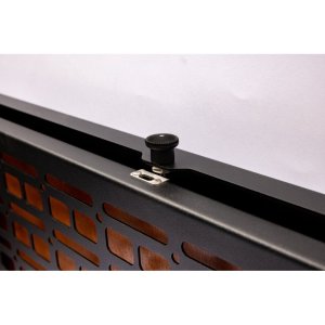Drop-down tailgate table Bison Gear