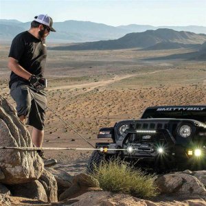 Winch with synthetic rope and remote 9500 lbs Smittybilt XRC GEN3