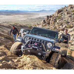 Winch with synthetic rope 8000 lbs Warn VR EVO 8-S