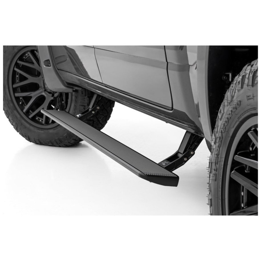 Power running boards HT-Series Rough Country Quad Cab