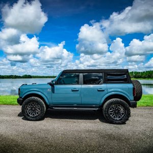 Side steps with rocker panel Go Rhino Dominator Xtreme DSS
