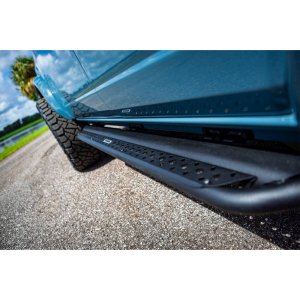 Side steps with rocker panel Go Rhino Dominator Xtreme DSS