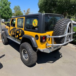 Rear aluminum bumper with tyre carrier GenRight