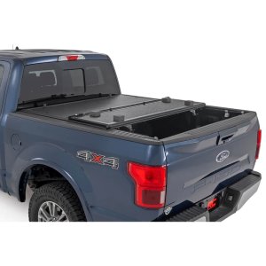 Hard bed cover tri-fold low profile Rough Country 5'7"