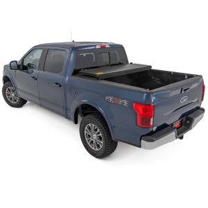 Hard bed cover tri-fold low profile Rough Country 5'7"