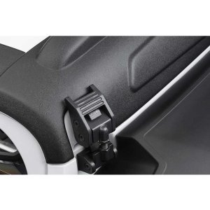Hood guard RealTruck Bushwacker Trail Armor