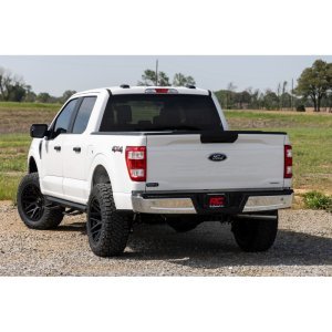 Side steps adjustable aluminum Rough Country SRL2 Crew Cab