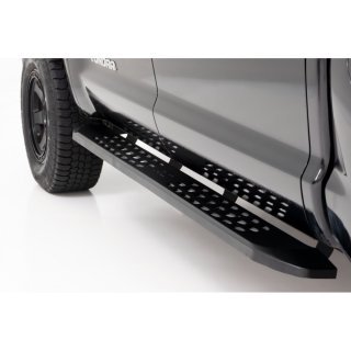 Running boards Rough Country RPT2 Crew Cab