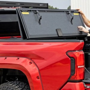 Hard bed cover tri-fold flip up Rough Country 5'